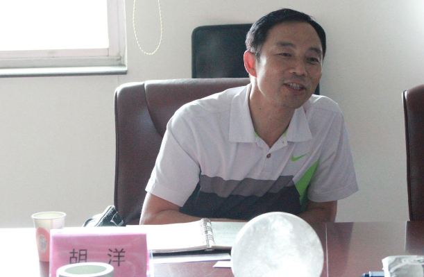 促進醫(yī)療旅游發(fā)展,貴州健康產(chǎn)業(yè)欲翻開新篇章---- 貴州省黔西南州副州長胡洋一行來我公司考察