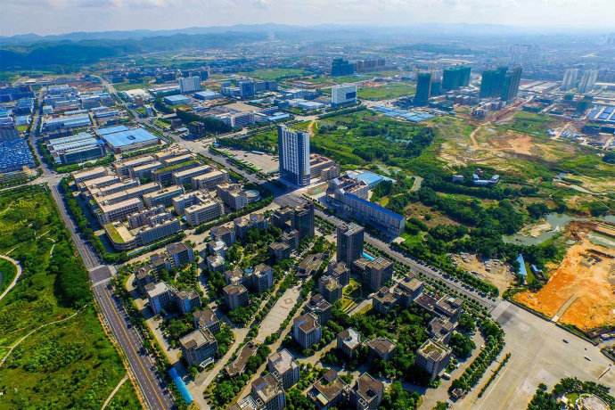 南寧高新區國稅局高效“放管服”推動高新產業蓬勃發展