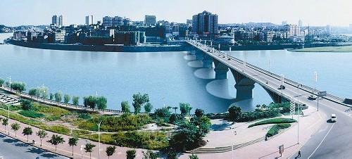 余杭開發區以城市建設帶動經濟社會轉型